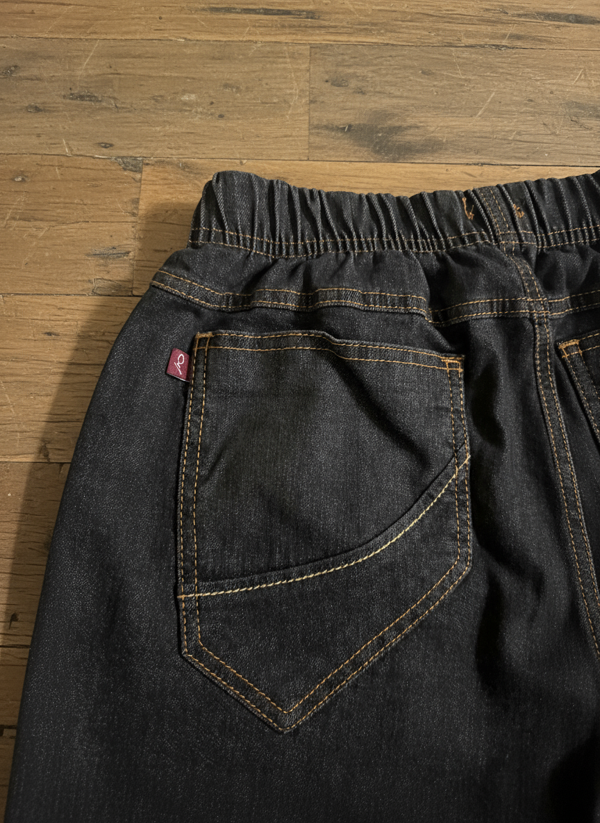 Trumpesni slim fit džinsai (Graffitti)